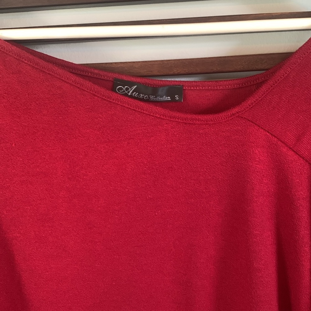 Auxo Collection sweater - Picture 2 of 9